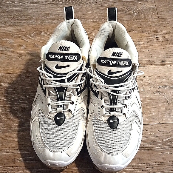 Shoes - Picture 4 of 4